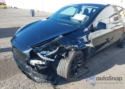 2021 Tesla Model Y Long Range Dual Motor All-Wheel Drive from USA, damaged, VIN 5YJYGDEEXMF084913